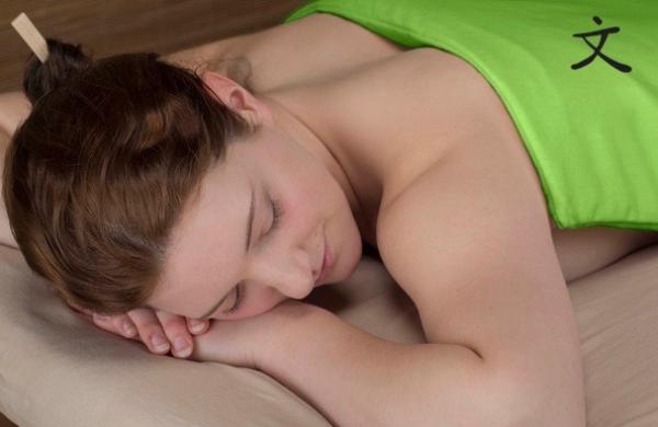 Zappsack maxi grün mit Asiazeichen
